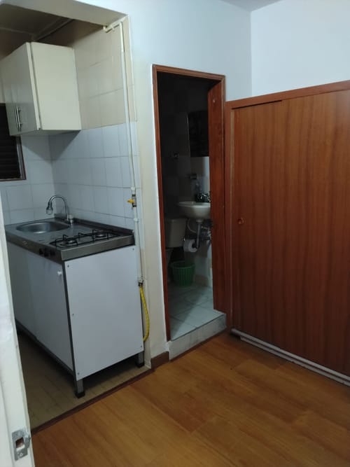 Apartamento de 1 alcoba en arriendo en Santa Rosita, Bogotá, 17 m² · foto 3 de 12
