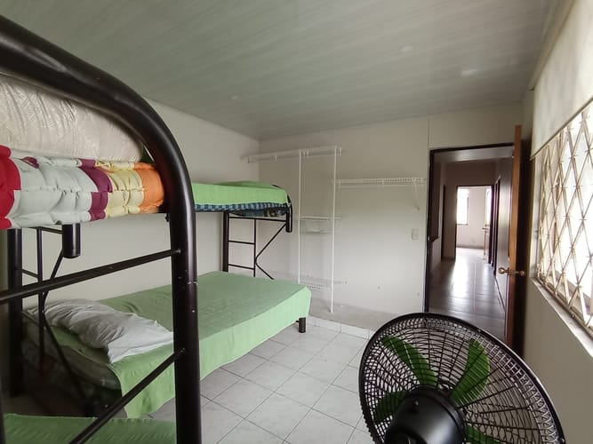 Casa de 4 alcobas en venta en Cr. Las Mercedes, Girardot, 109 m² · foto 20 de 24