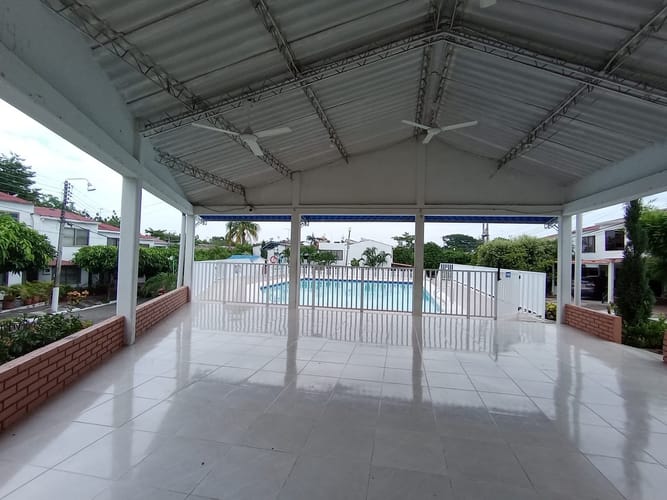 Casa de 4 alcobas en venta en Cr. Las Mercedes, Girardot, 109 m² · foto 21 de 24