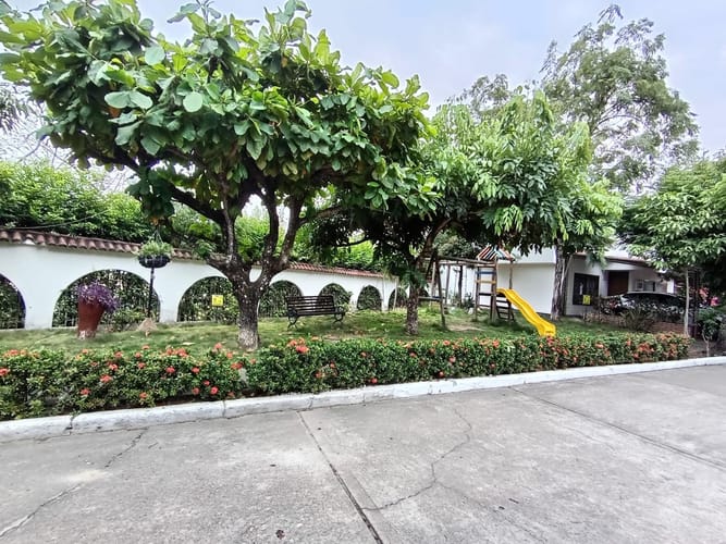 Casa de 4 alcobas en venta en Cr. Las Mercedes, Girardot, 109 m² · foto 24 de 24