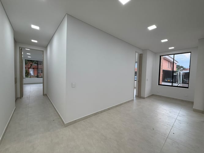 Casa de 4 alcobas en venta en El Castillo, Jamundí, 320 m² · foto 7 de 23