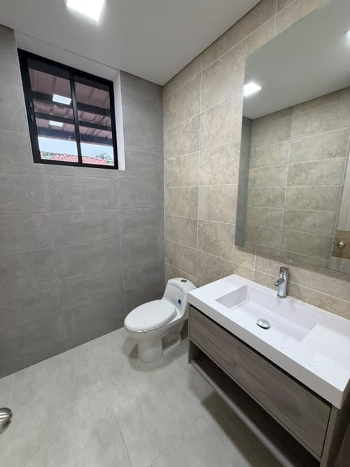 Casa de 4 alcobas en venta en El Castillo, Jamundí, 320 m² · foto 9 de 23