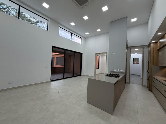 Casa de 4 alcobas en venta en El Castillo, Jamundí, 320 m² · foto 16 de 23