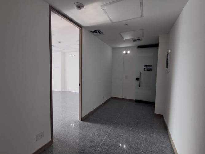Consultorio en arriendo en El Poblado, Medellín, 37 m² · foto 2 de 7