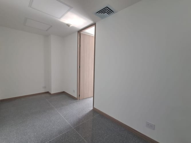 Consultorio en arriendo en El Poblado, Medellín, 37 m² · foto 3 de 7