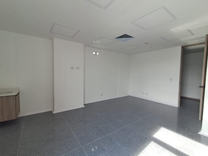 Consultorio en arriendo en El Poblado, Medellín, 37 m² · foto 6 de 7