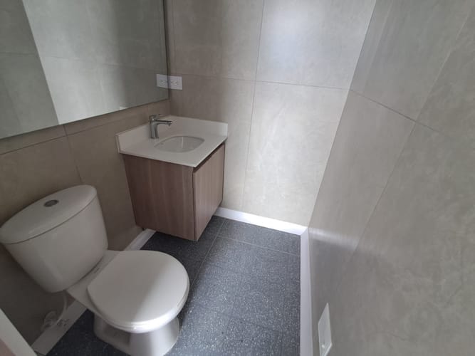 Consultorio en arriendo en El Poblado, Medellín, 37 m² · foto 7 de 7