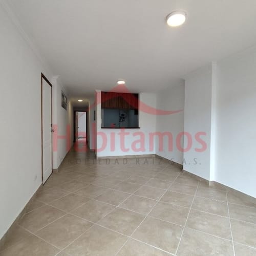Apartamento de 3 alcobas en arriendo en Lorena, Medellín, 74 m² · foto 3 de 17