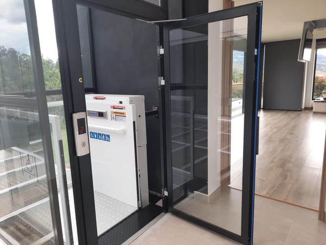 Casa de 6 alcobas en venta en Guamito, La Ceja, 560 m² · foto 15 de 24