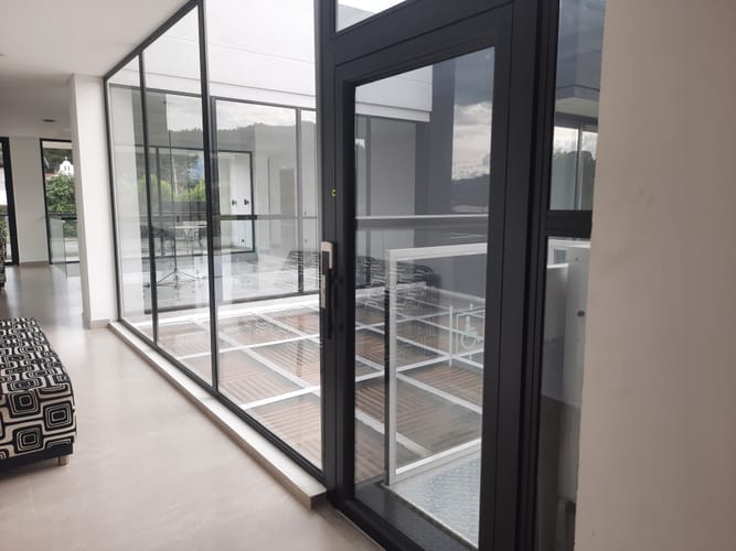 Casa de 6 alcobas en venta en Guamito, La Ceja, 560 m² · foto 17 de 24