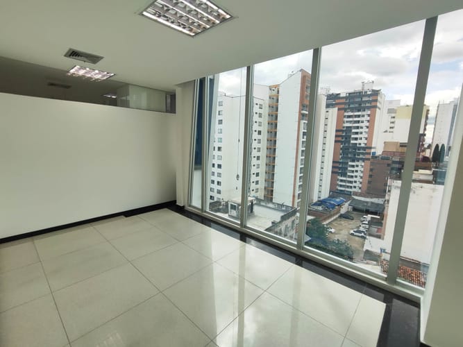 Oficina en arriendo en Antonia Santos Centro, Bucaramanga, 173 m² · foto 2 de 8