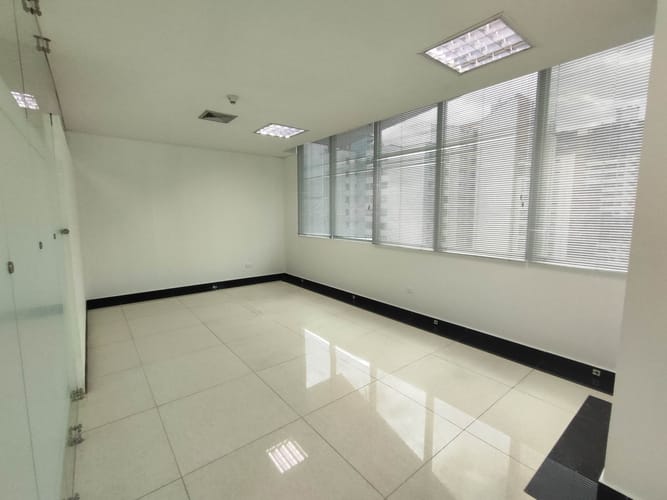 Oficina en arriendo en Antonia Santos Centro, Bucaramanga, 173 m² · foto 3 de 8