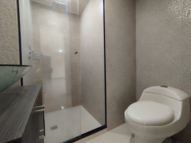 Apartamento de 3 alcobas en arriendo en Loma Del Indio, Medellín, 87 m² · foto 3 de 20