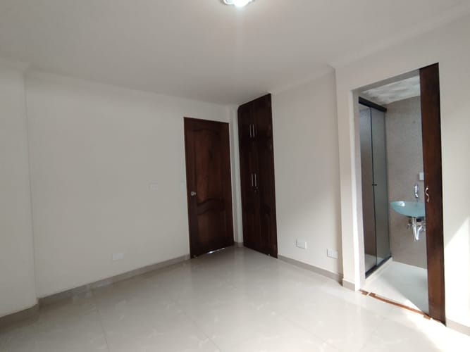 Apartamento de 3 alcobas en arriendo en Loma Del Indio, Medellín, 87 m² · foto 6 de 20
