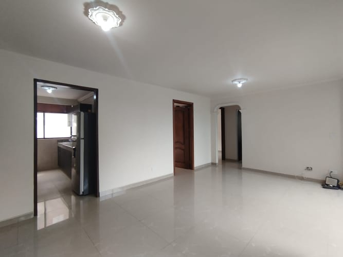 Apartamento de 3 alcobas en arriendo en Loma Del Indio, Medellín, 87 m² · foto 13 de 20