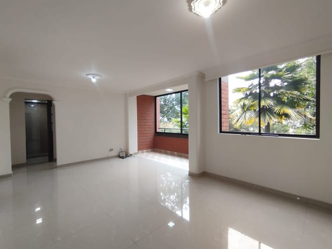 Apartamento de 3 alcobas en arriendo en Loma Del Indio, Medellín, 87 m² · foto 14 de 20