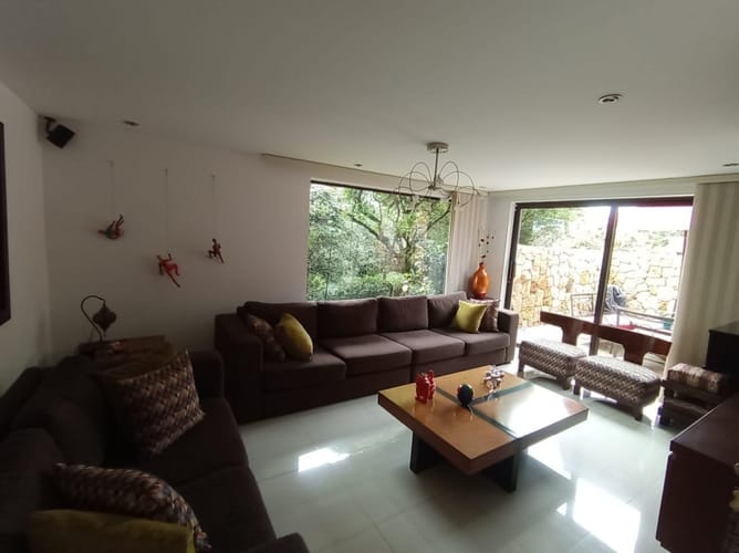 Casa de 6 alcobas en venta en Cerros De Suba, Bogotá, 200 m² · foto 2 de 23