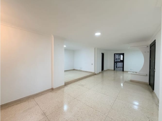 Apartamento de 3 alcobas en venta en Villa Country, Barranquilla, 140 m² · foto 3 de 24
