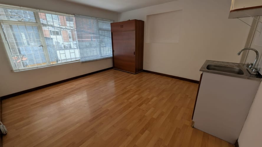 Apartaestudio en arriendo en Chapinero Alto, Bogotá, 25 m² · foto 7 de 10