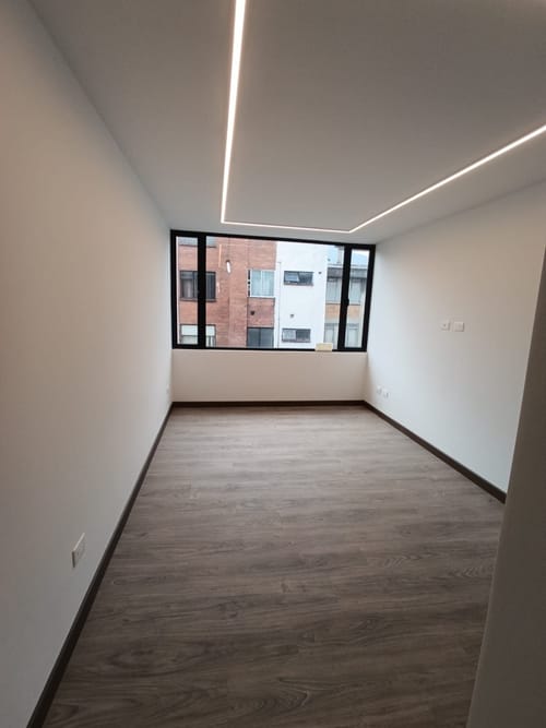 Apartaestudio en arriendo en Belalcazar, Bogotá, 42 m² · foto 2 de 10