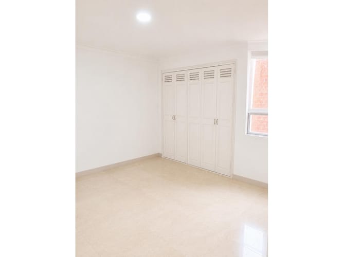 Apartamento de 4 alcobas en arriendo en Bolivariana, Medellín, 123 m² · foto 3 de 14