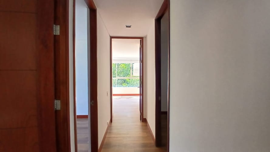 Apartamento de 3 alcobas en arriendo en Milla De Oro, Medellín, 120 m² · foto 9 de 19