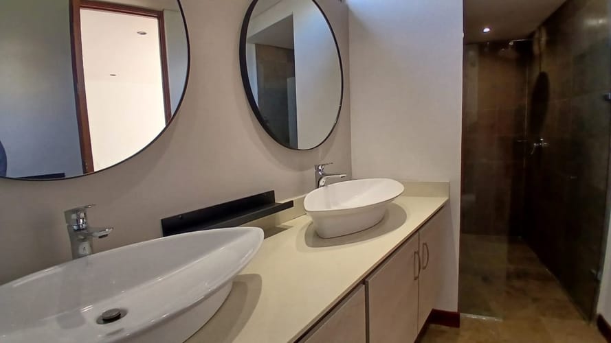 Apartamento de 3 alcobas en arriendo en Milla De Oro, Medellín, 120 m² · foto 13 de 19