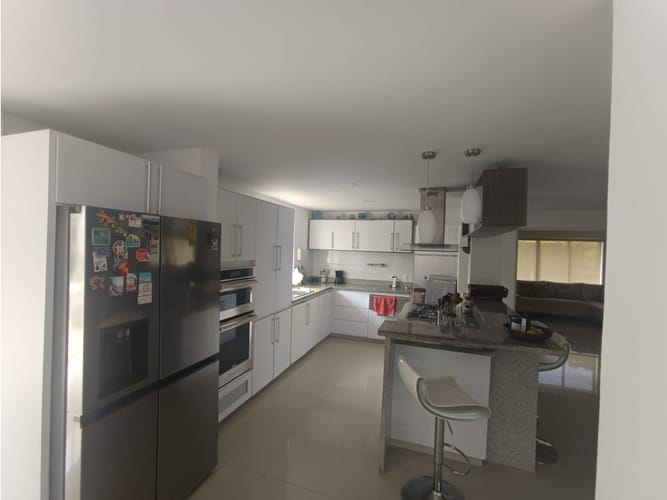 Casa de 4 alcobas en venta en Las Mercedes, Jamundí, 552 m² · foto 3 de 18