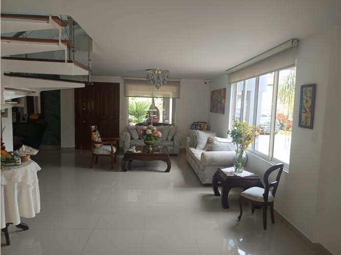 Casa de 4 alcobas en venta en Las Mercedes, Jamundí, 552 m² · foto 9 de 18