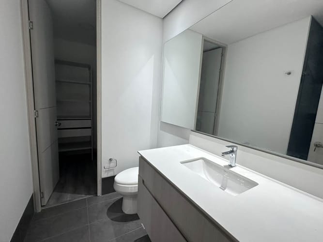 Apartamento de 1 alcoba en arriendo en El Poblado, Medellín, 57 m² · foto 18 de 20