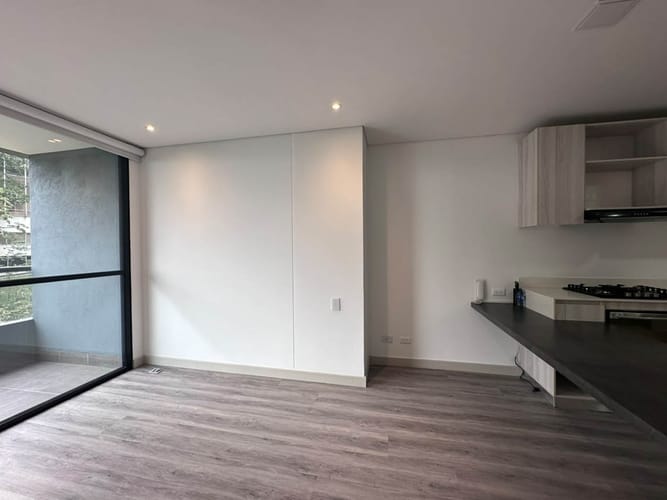 Apartamento de 1 alcoba en arriendo en El Poblado, Medellín, 57 m² · foto 2 de 20