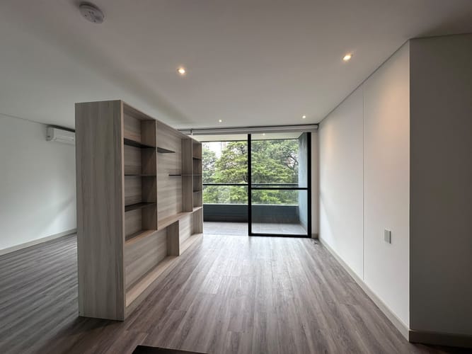Apartamento de 1 alcoba en arriendo en El Poblado, Medellín, 57 m² · foto 3 de 20