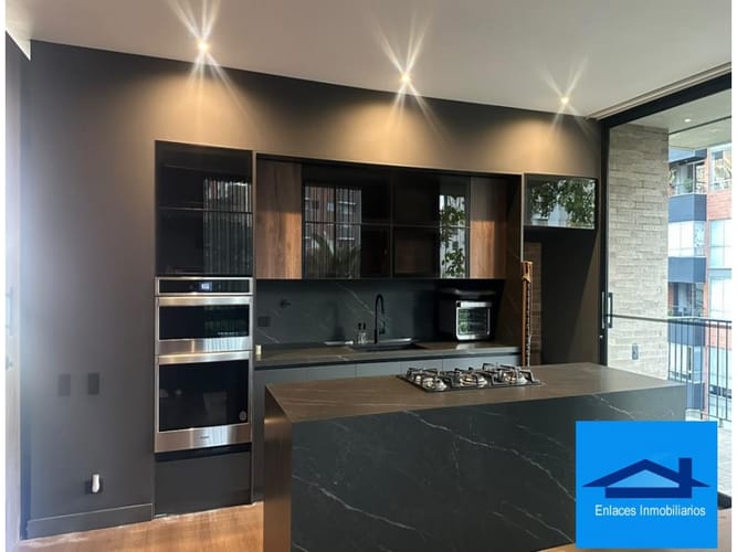 Apartamento de 3 alcobas en venta en Lalinde, Medellín, 156 m² · foto 2 de 14