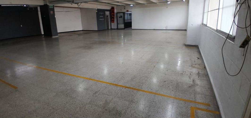 Bodega en arriendo en Viviendas Del Sur, Itagüí, 250 m² · foto 6 de 12