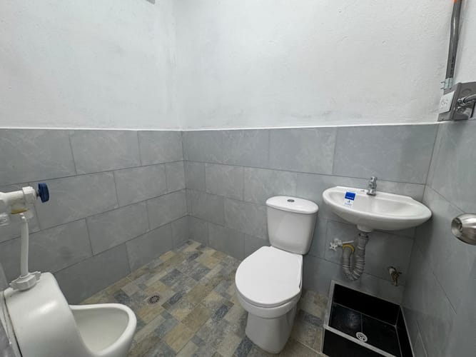 Bodega en arriendo en Cristo Rey, Medellín, 120 m² · foto 8 de 12