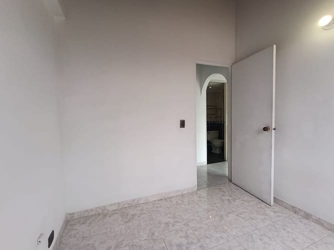 Apartamento de 2 alcobas en arriendo en Vía Las Palmas, Medellín, 47 m² · foto 15 de 16