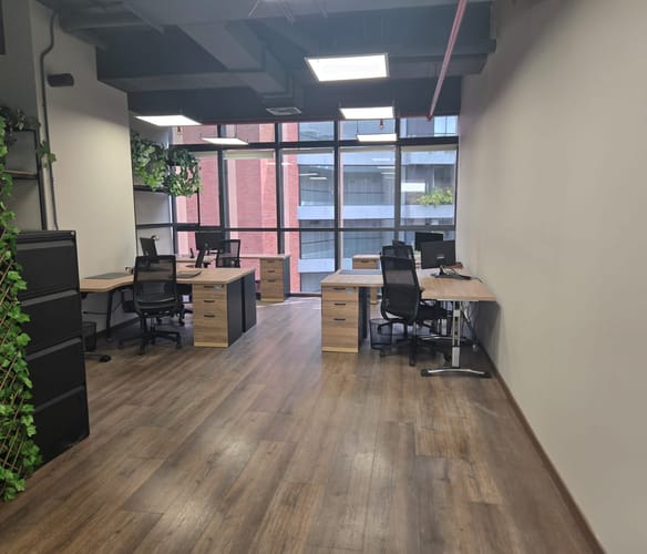 Oficina en arriendo en El Poblado, Medellín, 42 m² · foto 3 de 11