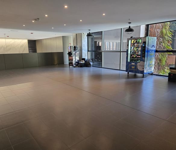 Oficina en arriendo en El Poblado, Medellín, 42 m² · foto 8 de 11