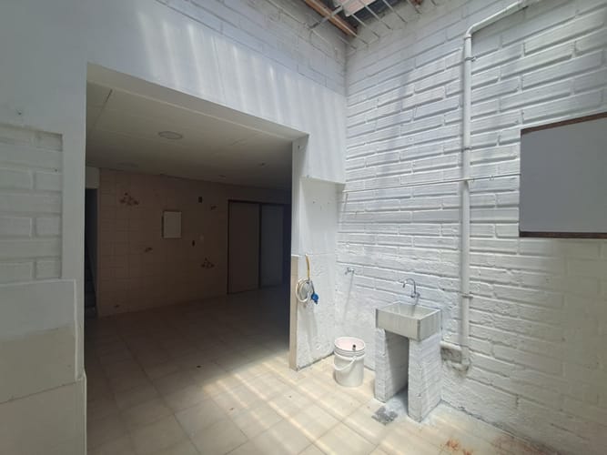 Casa de 10 alcobas en arriendo en Conquistadores, Medellín, 500 m² · foto 9 de 20