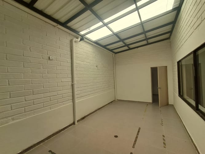 Casa de 10 alcobas en arriendo en Conquistadores, Medellín, 500 m² · foto 11 de 20