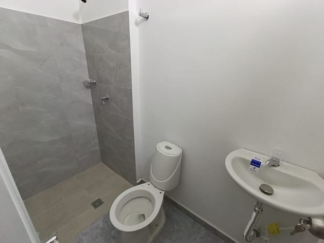 Local en arriendo en Buenos Aires, Medellín, 100 m² · foto 9 de 16