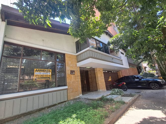 Casa de 10 alcobas en arriendo en Conquistadores, Medellín, 500 m² · foto 19 de 20