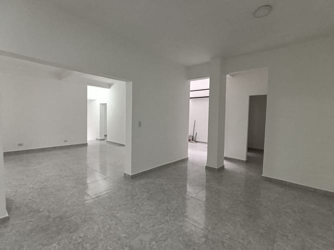 Local en arriendo en Buenos Aires, Medellín, 100 m² · foto 12 de 16