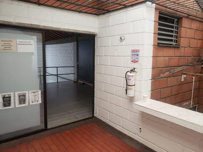 Local en arriendo en Villa Carlota, Medellín, 88 m² · foto 5 de 11