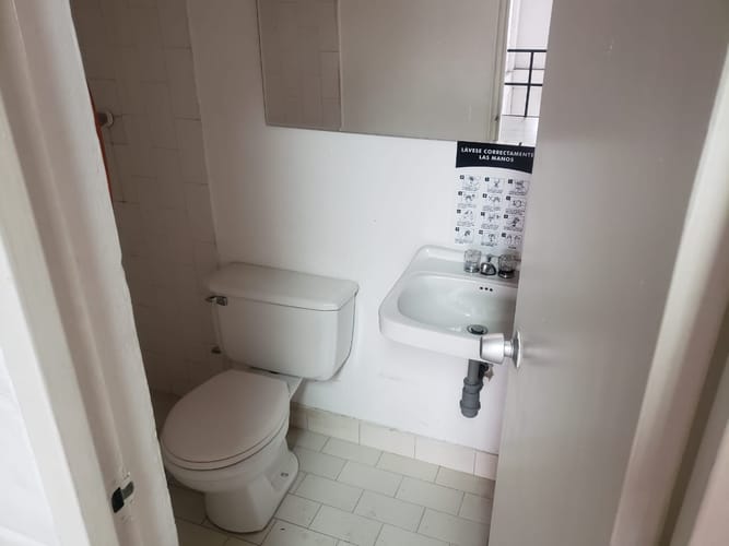 Local en arriendo en Villa Carlota, Medellín, 88 m² · foto 11 de 11