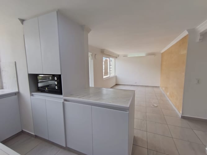 Apartamento de 3 alcobas en arriendo en Belén, Medellín, 90 m² · foto 3 de 16