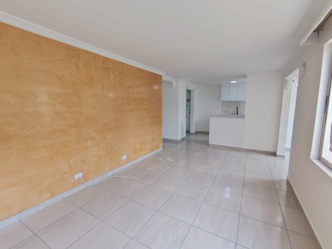 Apartamento de 3 alcobas en arriendo en Belén, Medellín, 90 m² · foto 4 de 16