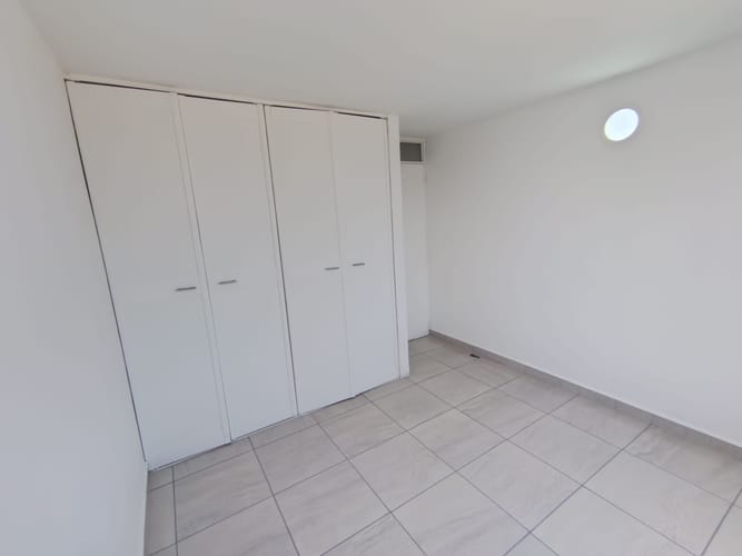 Apartamento de 3 alcobas en arriendo en Belén, Medellín, 90 m² · foto 9 de 16