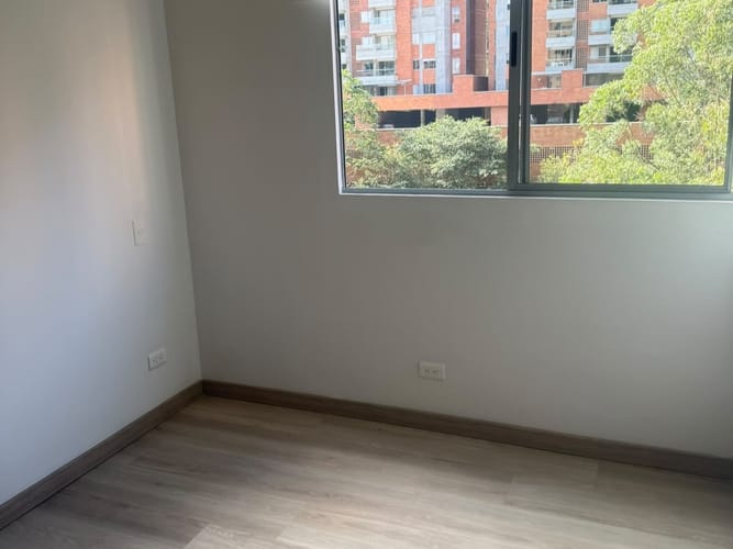 Apartamento de 3 alcobas en arriendo en Loma De La Doctora, Sabaneta, 90 m² · foto 9 de 13