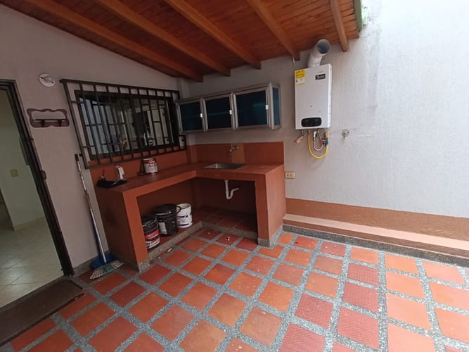 Casa de 3 alcobas en arriendo en La Floresta, Medellín, 120 m² · foto 6 de 20